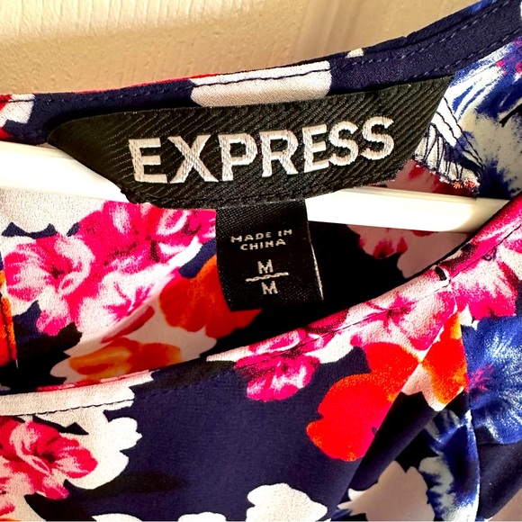 Express Top - Picture 2 of 3